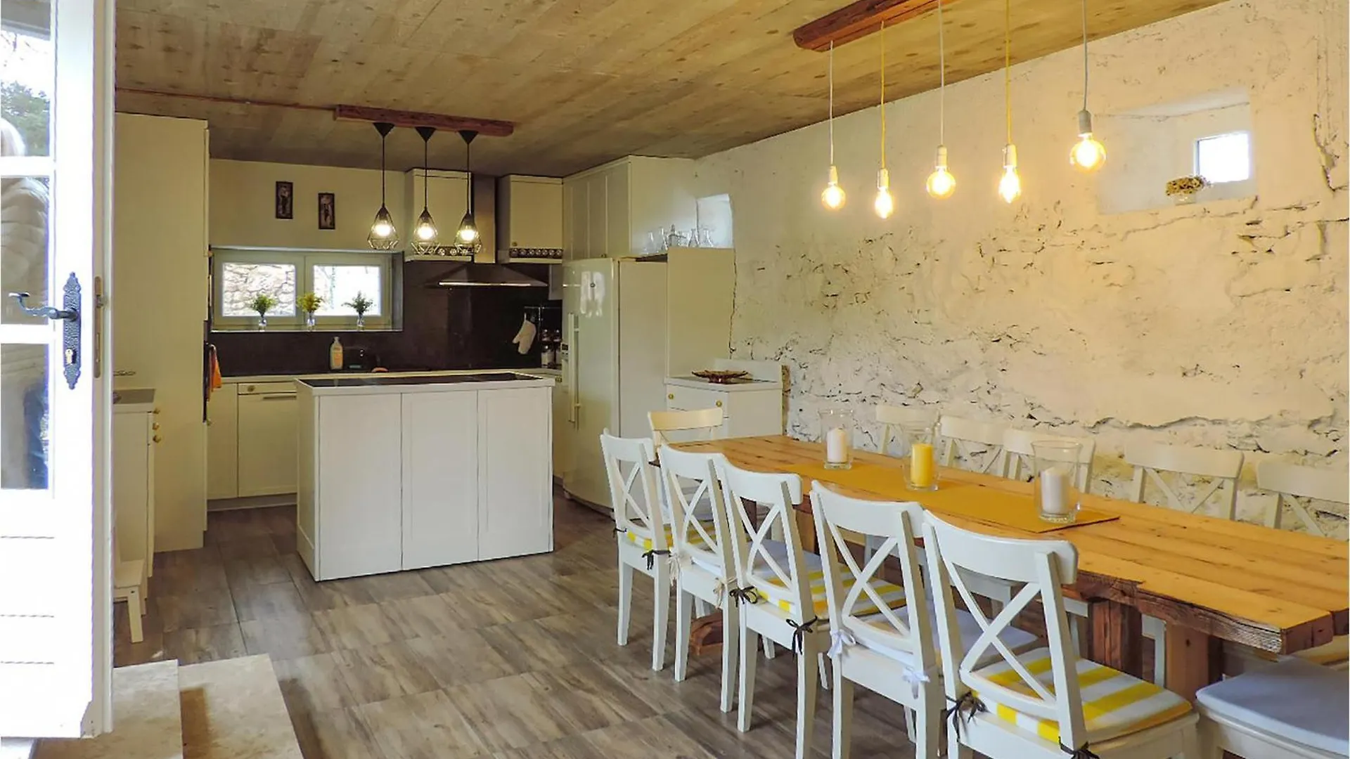 6 Bedroom Awesome Home In Labin